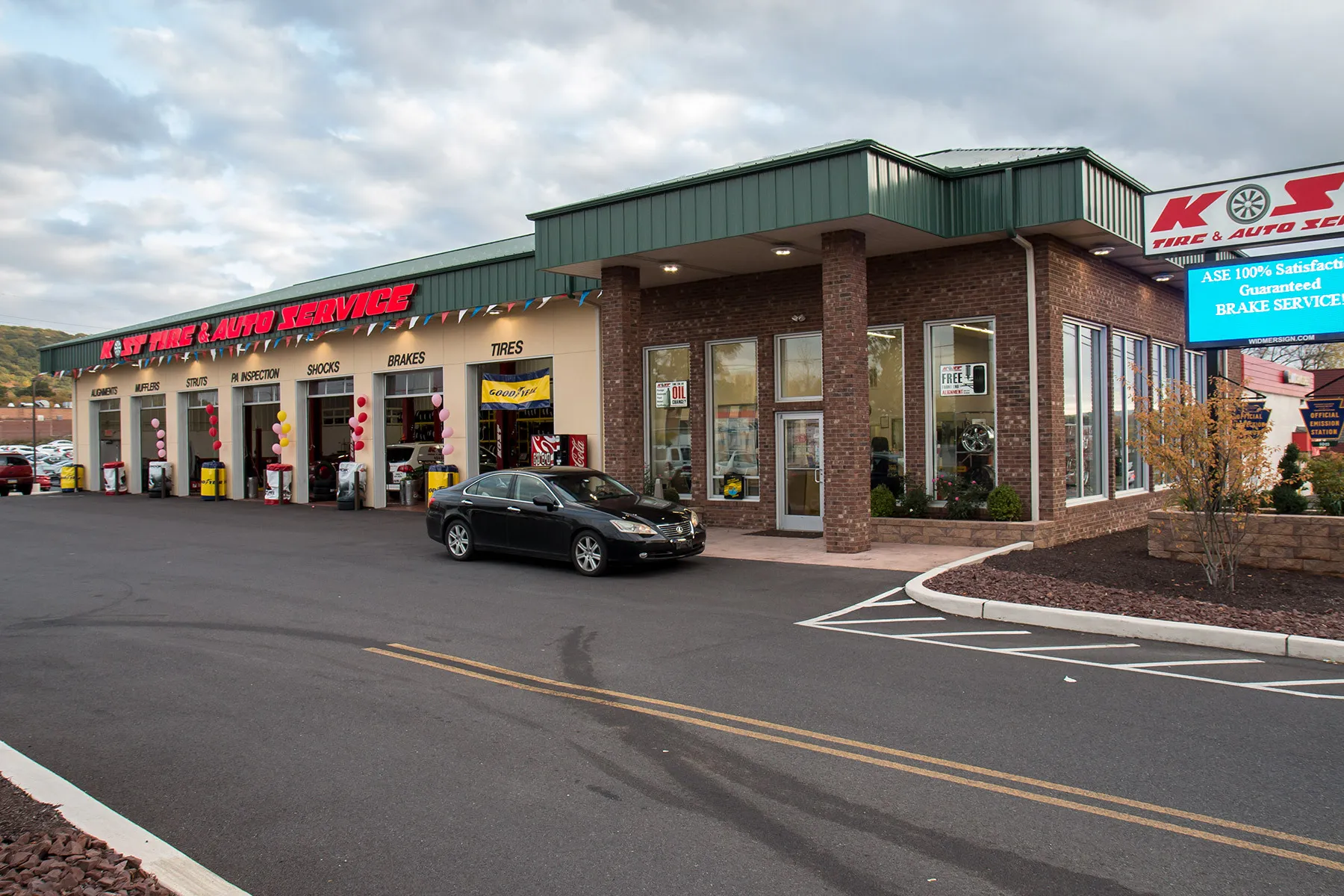 Automotive Manufacturing Roofing commercial roofing image